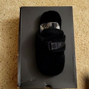 New in Box Men's Ugg slipper